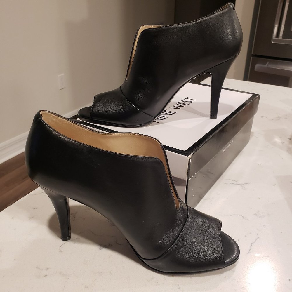 Nine west ankle boot 10